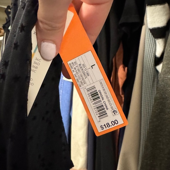 Star Black Sheer Bodysuit with Floral Pattern - Picture 4 of 5